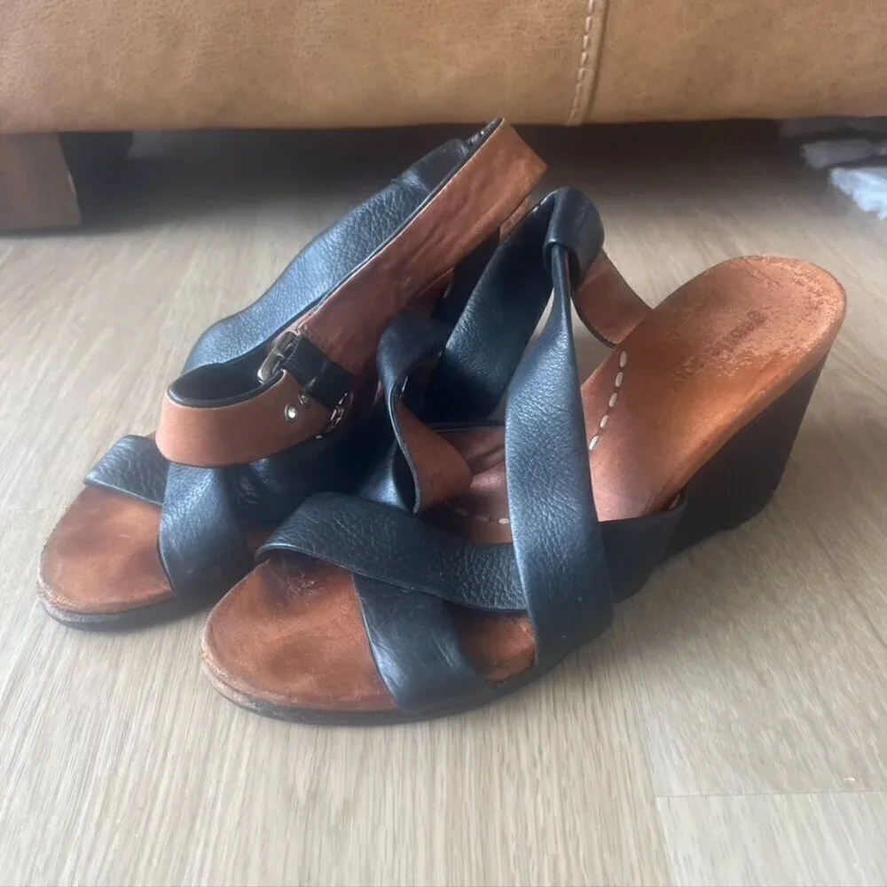 ** Gentle Souls B. Gabe Black Leather Sandal Wedge Size 7